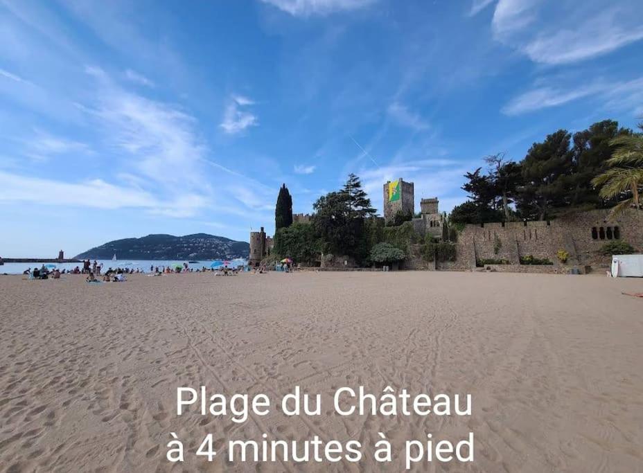 Claelle Appartment - 200M Beach 망들리유 라 나플 외부 사진