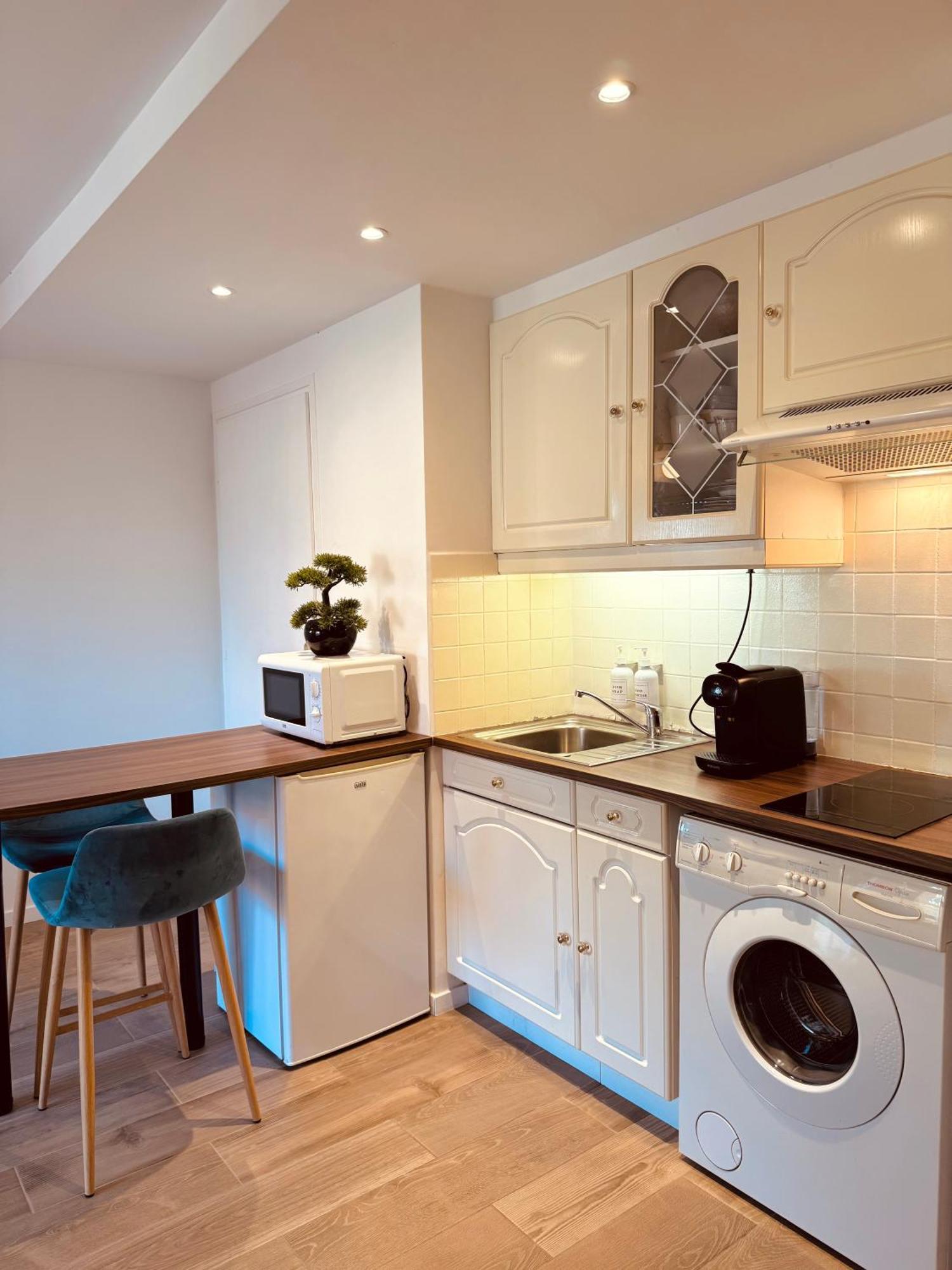 Claelle Appartment - 200M Beach 망들리유 라 나플 외부 사진