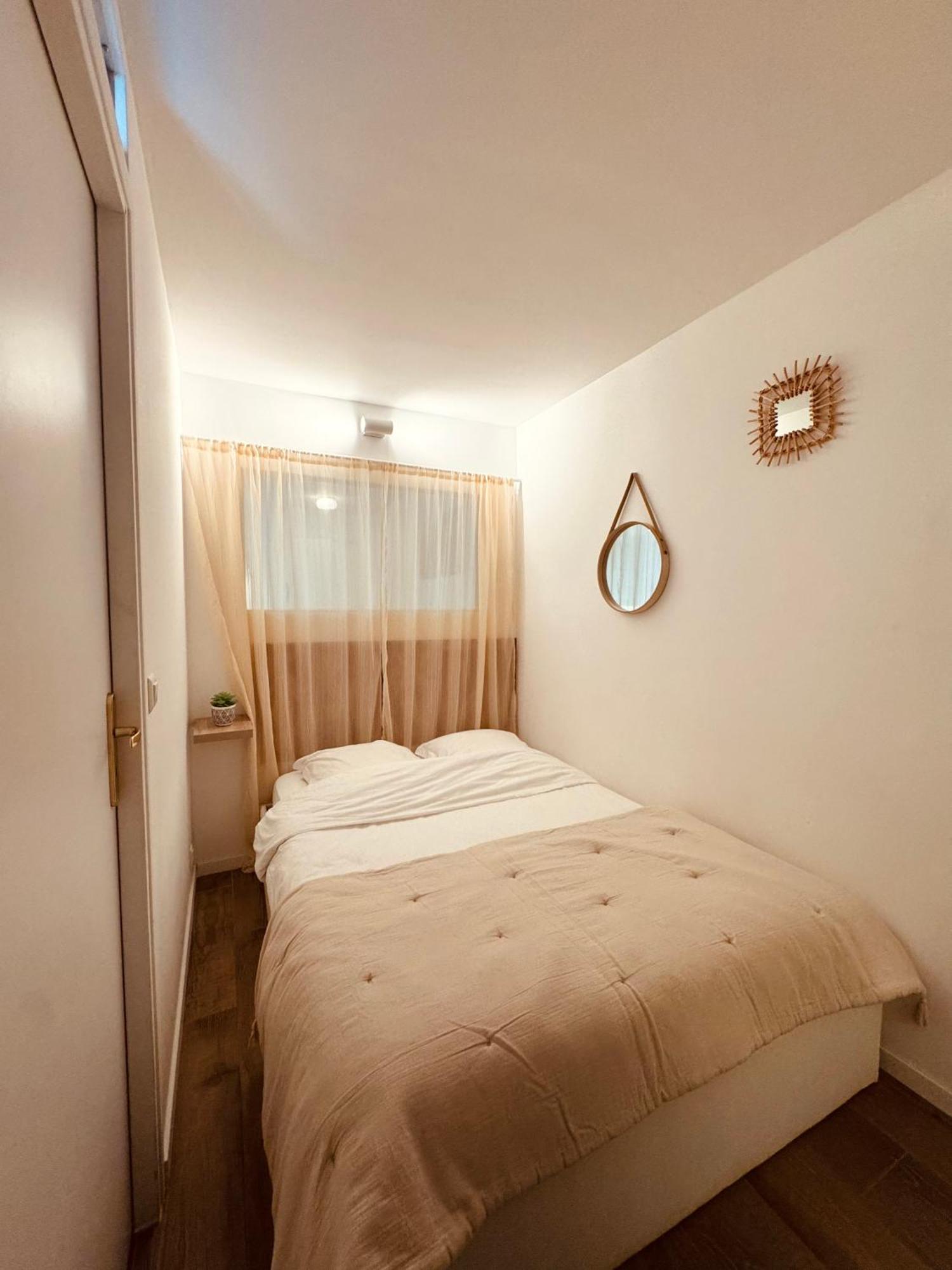Claelle Appartment - 200M Beach 망들리유 라 나플 외부 사진