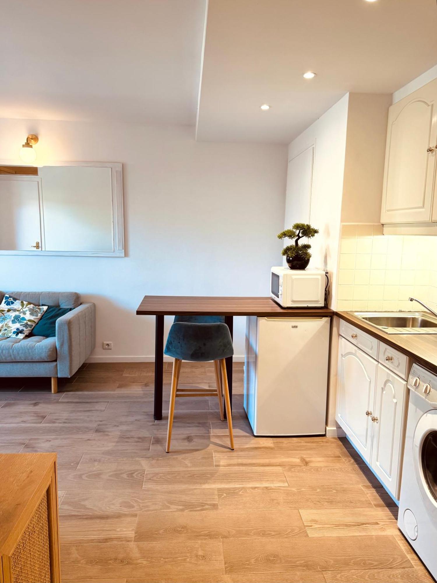 Claelle Appartment - 200M Beach 망들리유 라 나플 외부 사진