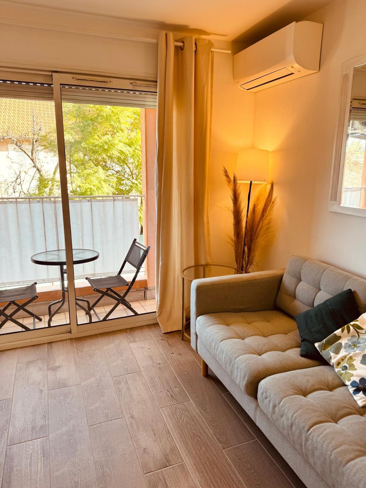 Claelle Appartment - 200M Beach 망들리유 라 나플 외부 사진
