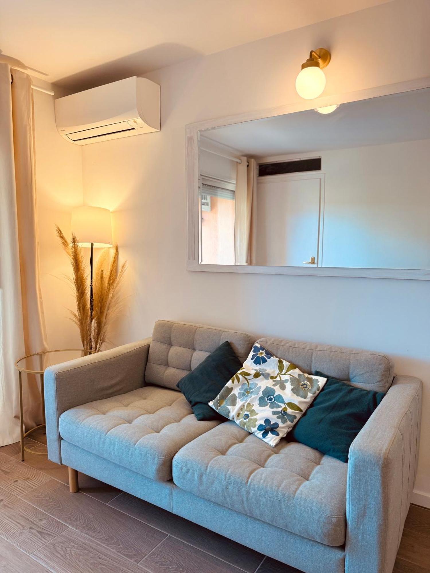 Claelle Appartment - 200M Beach 망들리유 라 나플 외부 사진